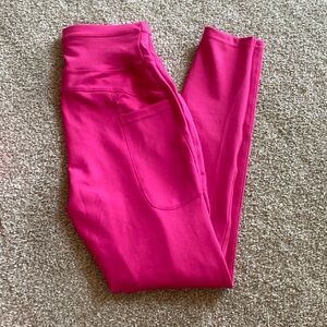 Hot pink high rise leggings with pockets size small, never worn